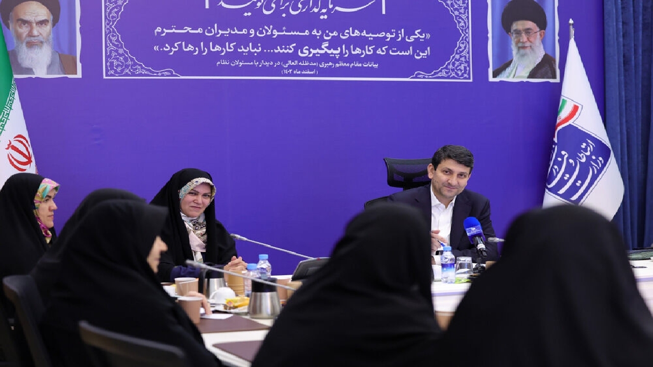 وزیر ارتباطات: فضای مجازی با محدودسازی مدیریت نمی‌شود