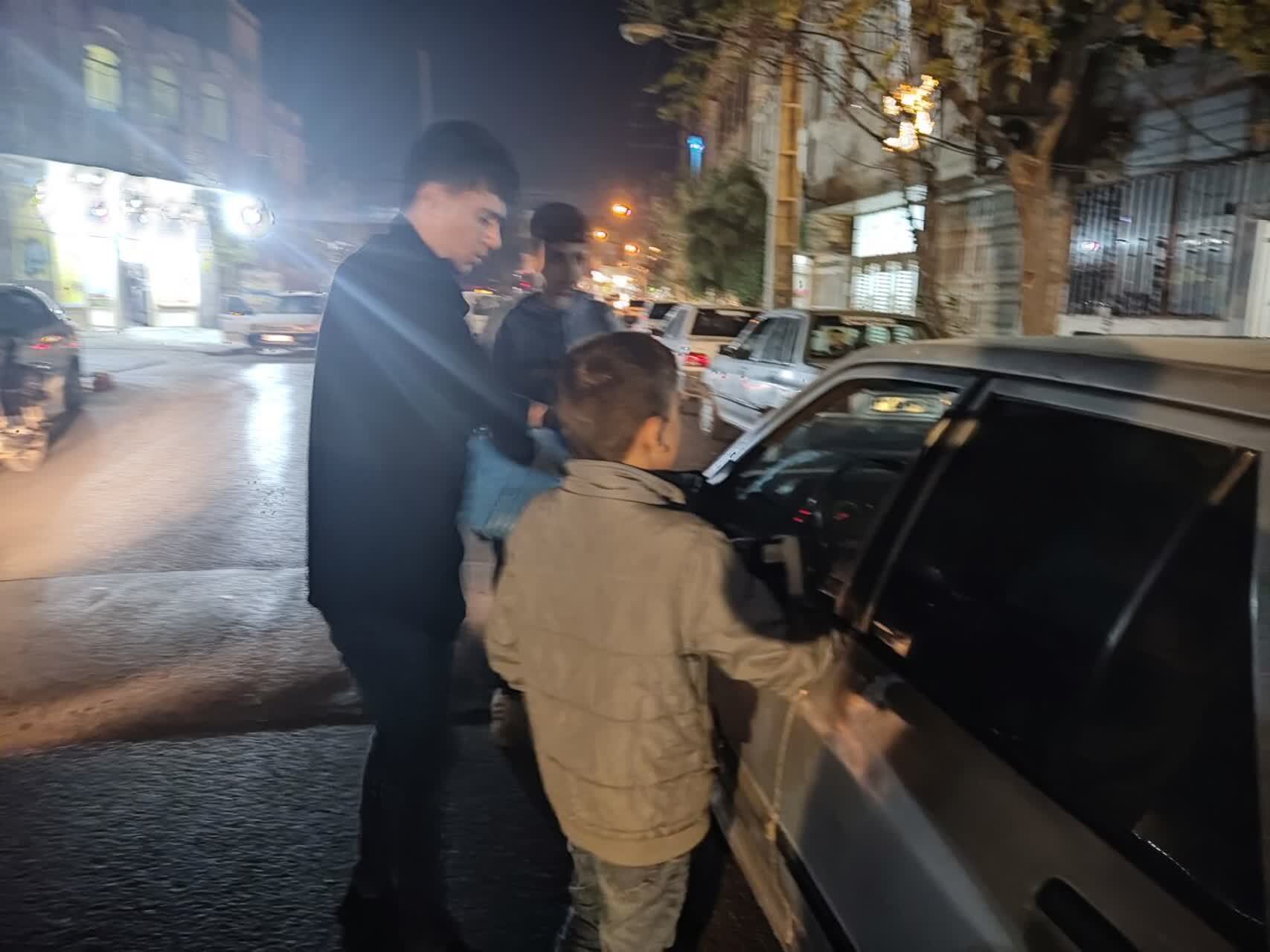 برپایی ایستگاه صلواتی در قم به مناسبت ایام فاطمیه