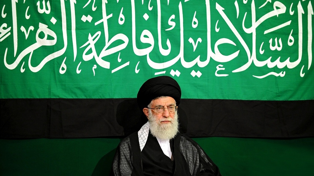 صحن حضرت فاطمه در نجف، یادگار سردار سلیمانی + فیلم