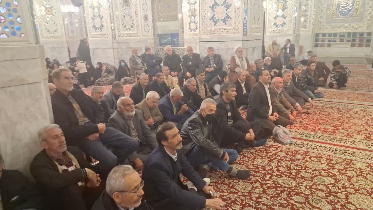 گرامیداشت یاد و خاطره شهدا در حرم رضوی گرامیداشت یاد و خاطره شهدا در حرم رضوی