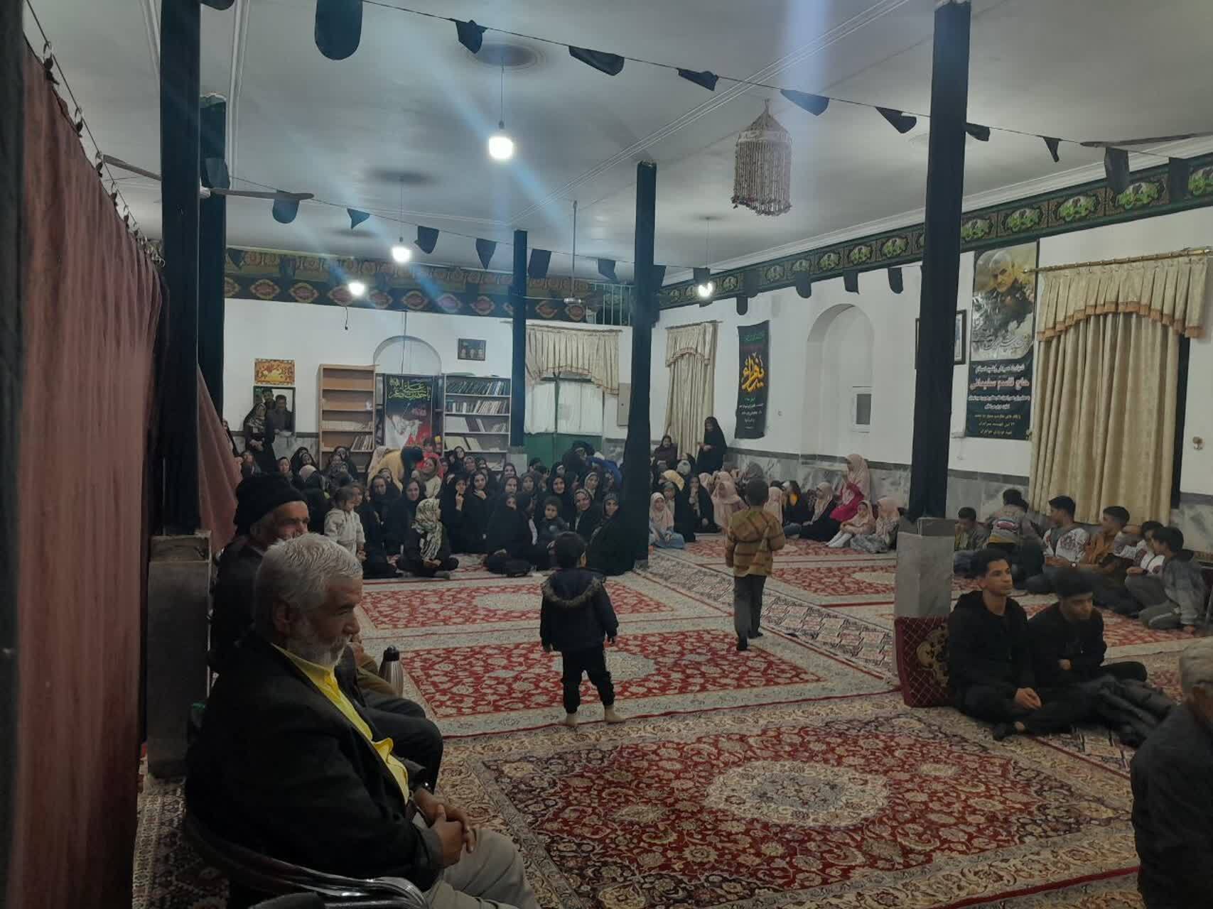 جشن و شادمانی اهالی روستای ده محمد در سالروز ولاذت حضرت زهرا (س)