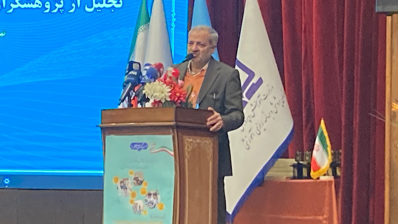 کاظمی: کاهش تنوع مدارس و سیاست‌گذاری علمی در دستور کار است