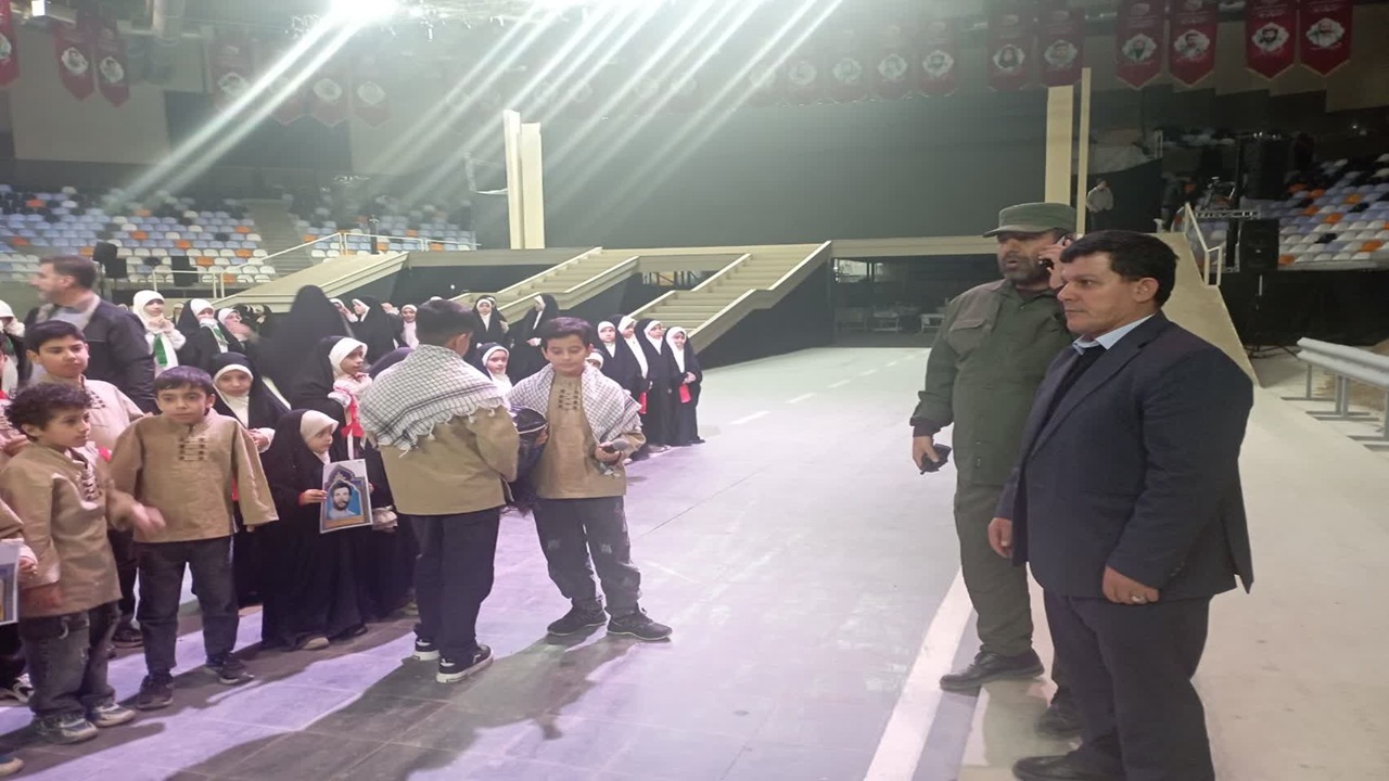 گزارش تصویری از برگزاری مراسم کنگره پنج هزار و ۵۸۰ شهید استان البرز