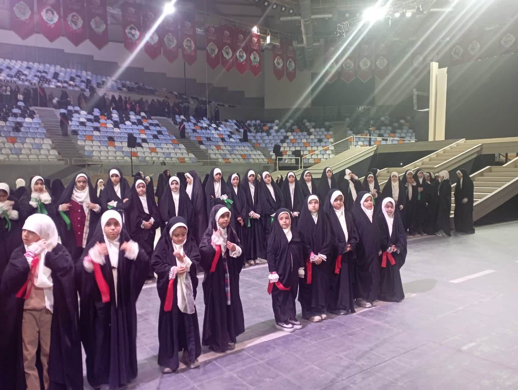 برگزاری مراسم کنگره پنج هزار و ۵۸۰ شهید استان البرز