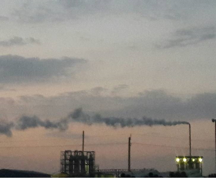 ۱۳ هزار نفر در محاصره دود؛ کارخانه&zwnj;های آلاینده سلفچگان از خط قرمز عبور کردند