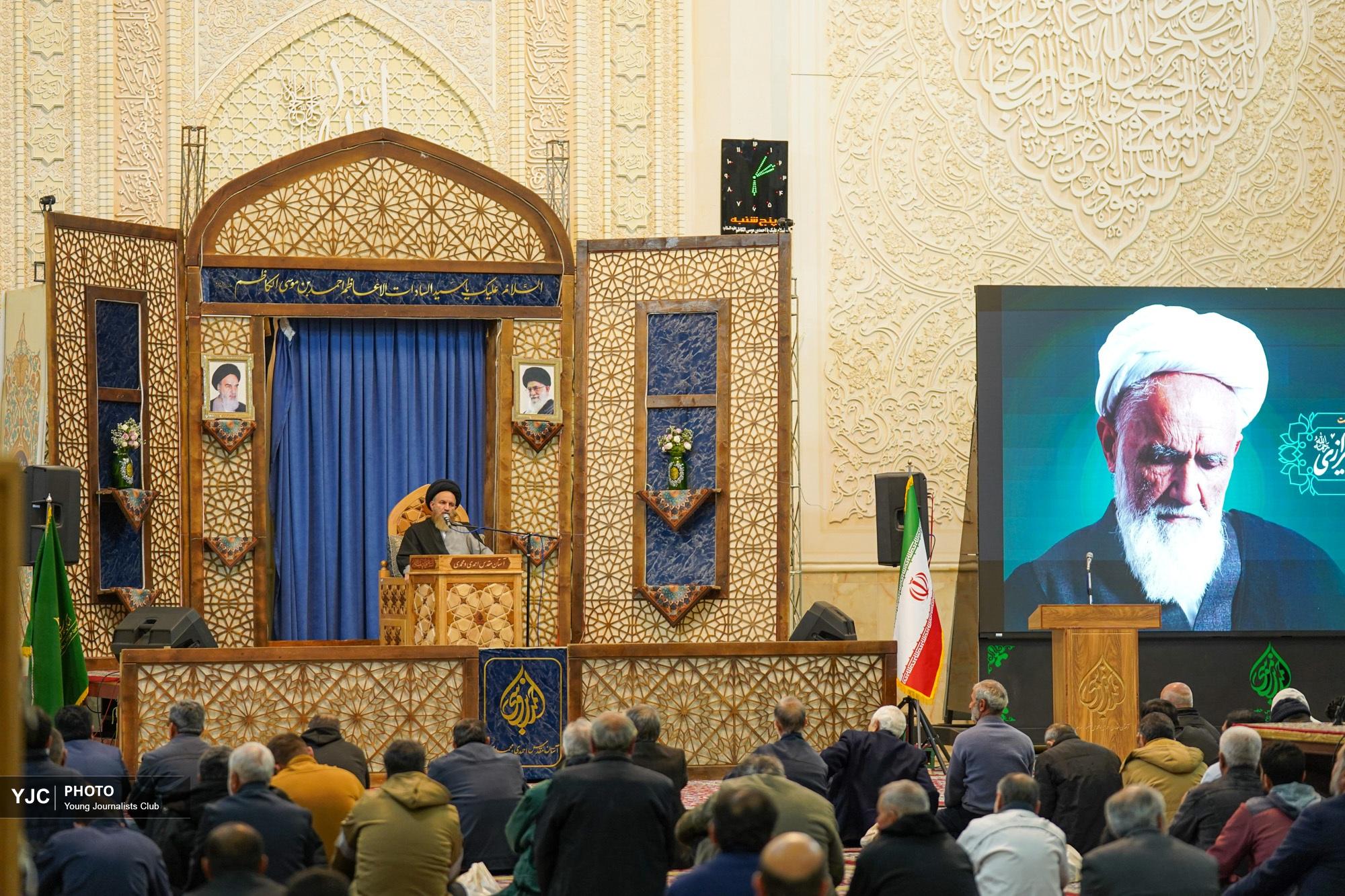 مراسم سالگرد ارتحال آیت الله حائری شیرازی در حرم شاهچراغ(ع)+ تصاویر