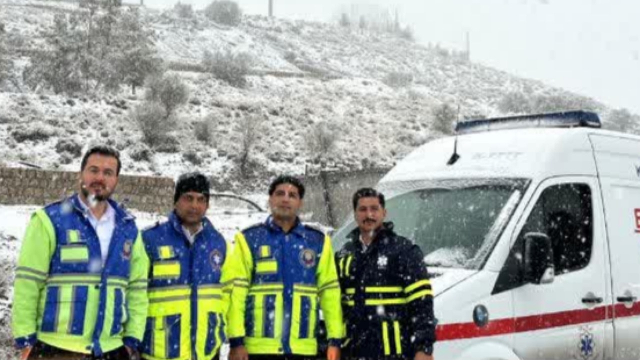 آماده باش بیش از ۱۳۰۰ نیروی عملیاتی اورژانس کرمان در موج دوم بارش‌ها