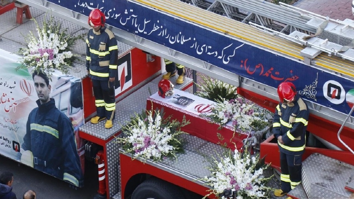 باشگاه خبرنگاران -تشییع پیکر آتش نشان فداکار تبریزی