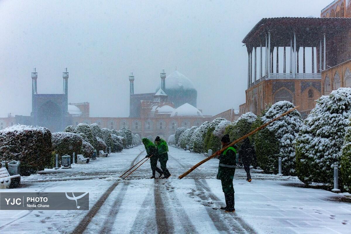 بارش برف در زنجان