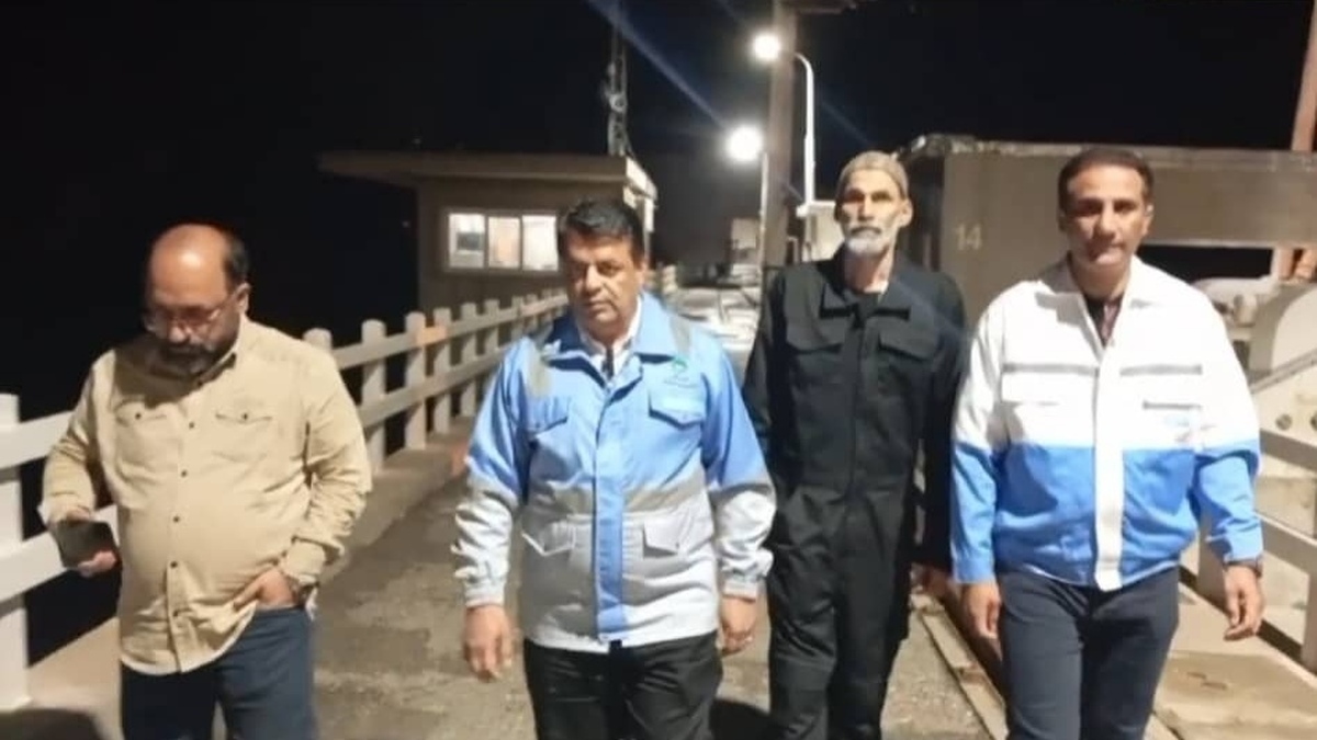 باشگاه خبرنگاران -مدیریت سیلاب در سد استقلال با گشایش دریچه‌های تحتانی / هشدار نسبت به طغیان رودخانه میناب