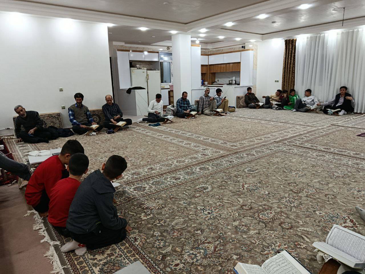 صدای دلنشین قرآن کریم در روستای توآباد پیچید