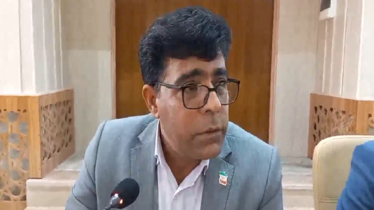 آخرین جمعه ماه اردیبهشت به عنوان روز هشترود نام‌گذاری می‌شود