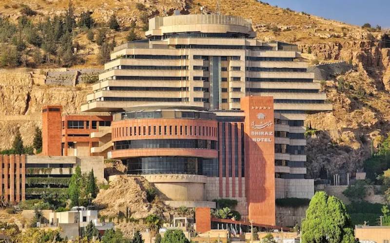 هتلهای نزدیک دروازه قرآن شیراز؛ بهترین هتلها با امکانات رفاهی و دسترسی آسان هتلهای نزدیک دروازه قرآن شیراز؛ بهترین هتلها با امکانات رفاهی و دسترسی آسان