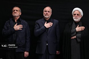 مراسم عزاداری شب شهادت حضرت زهرا (س) در حسینیه امام خمینی (ره)