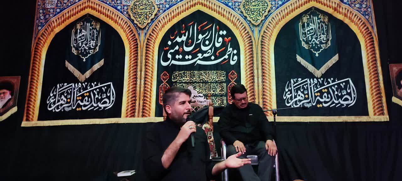 برگزاری مراسم سومین شب از مراسم عزاداری ایام فاطمیه در حسینیه زنجیرزنان صالح آباد + عکس