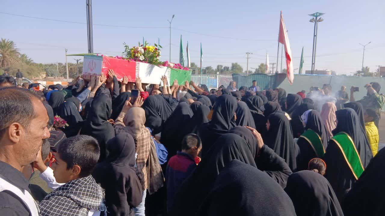 تصاویری از مراسم تشییع پیکر شهدای گمنام دفاع مقدس در کرمان