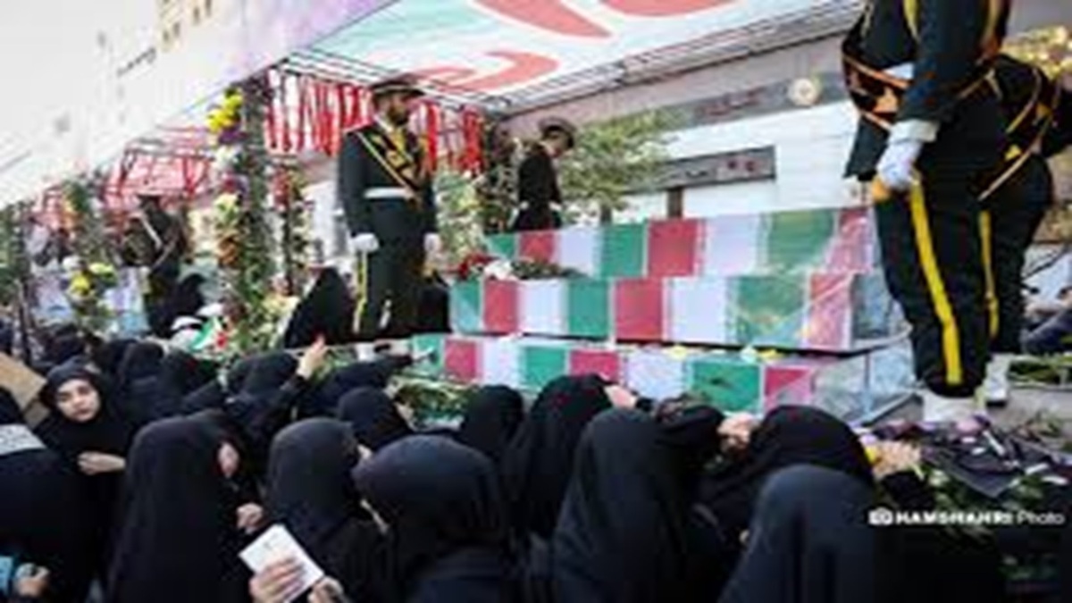 وداع باشکوه مردم با شهیدان گمنام + فیلم