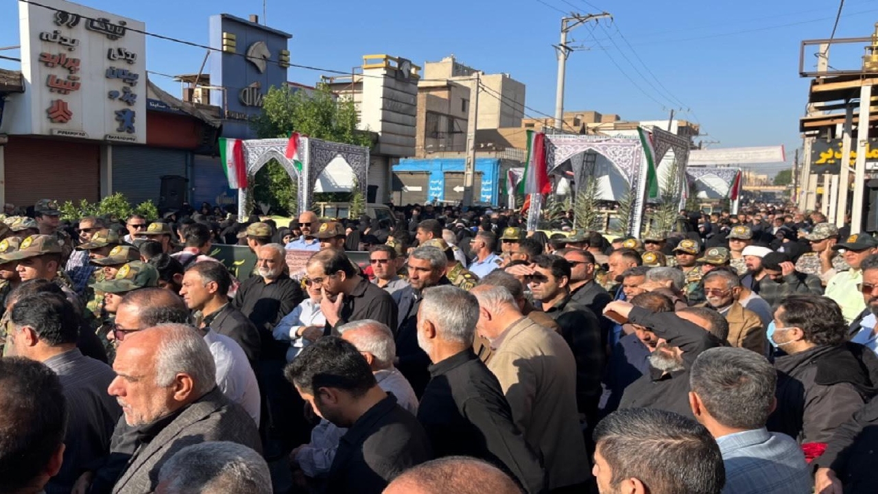 تشییع پیکر مطهر شهیدان گمنام در اهواز