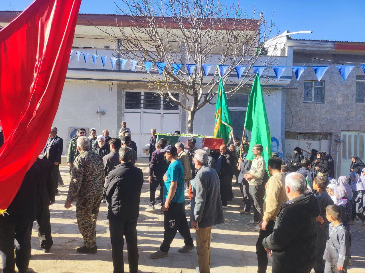 مراسم تشییع شهدا در روستای توآباد