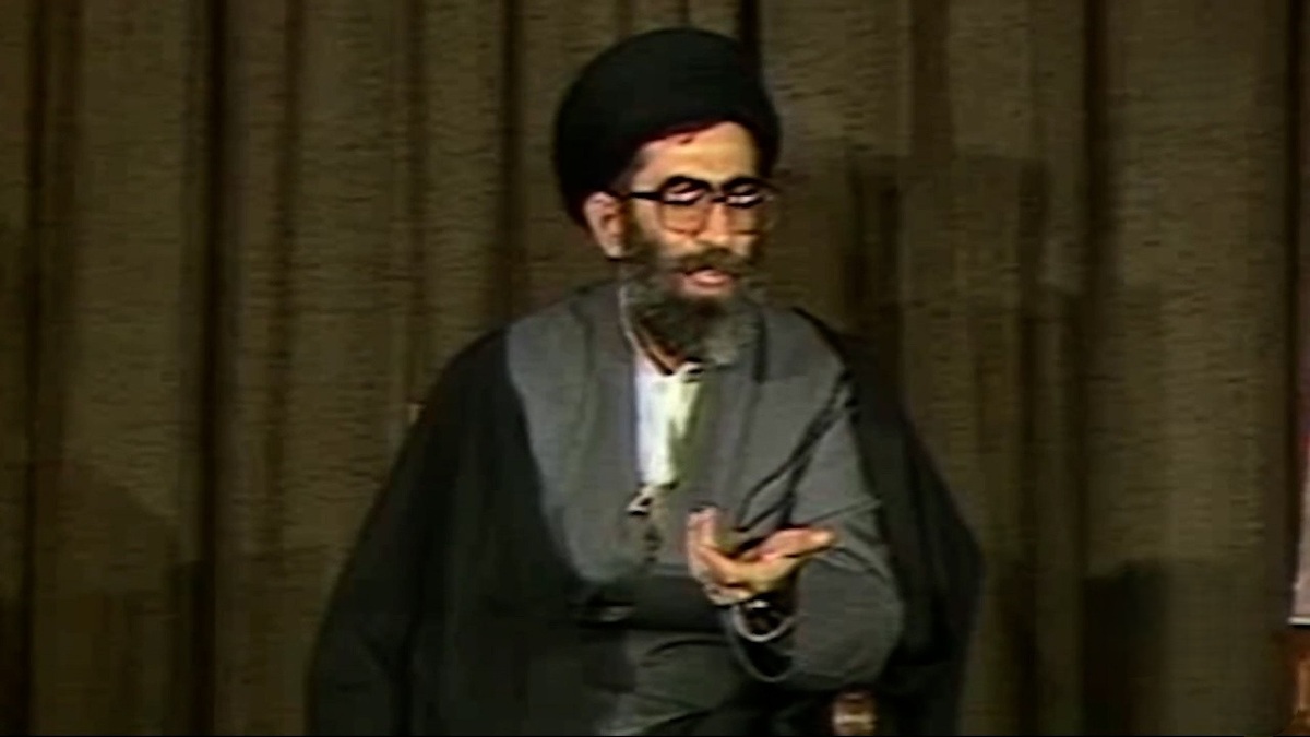 شرح حدیثی قدسی درباره اهمیت طلب هدایت از خداوند توسط رهبر انقلاب + فیلم