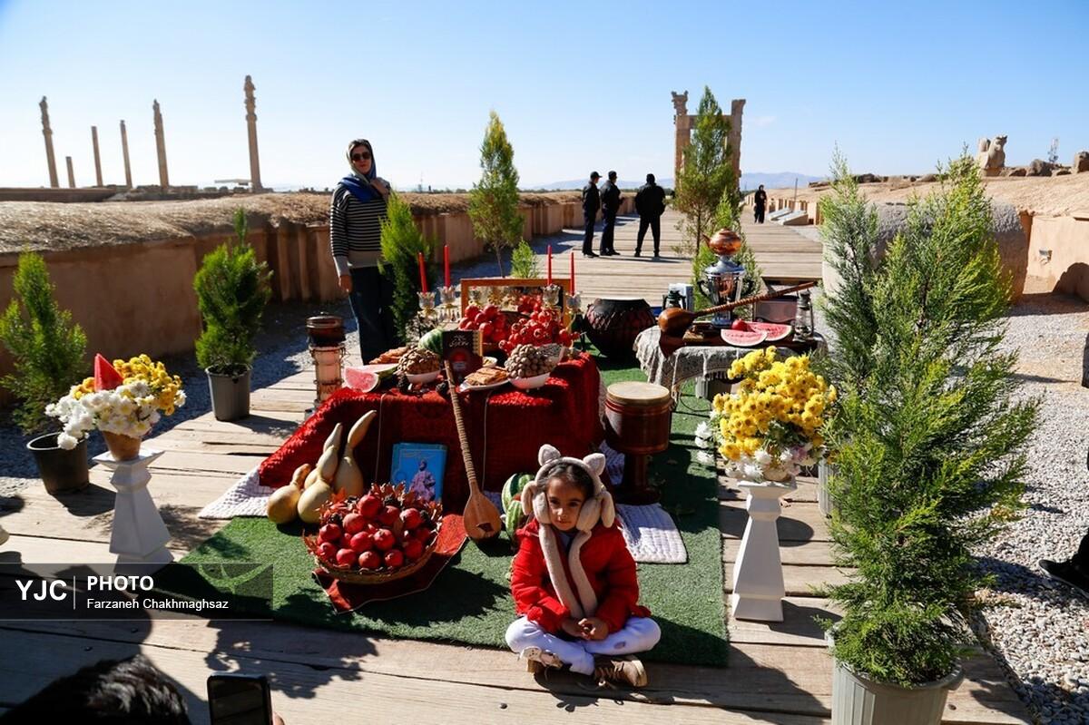 مراسم شب یلدا در آسایشگاه سالمندان کهریزک
