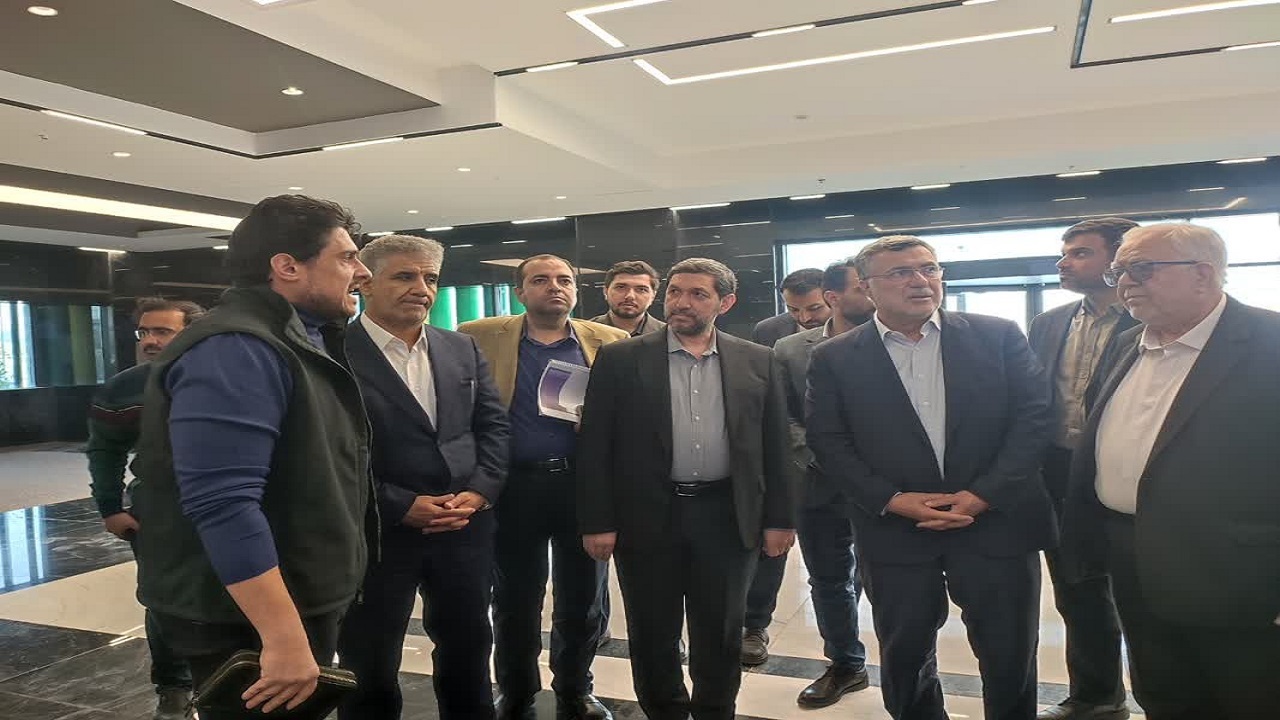 بازدید وزیر بهداشت از پروژه‌های درمانی قم