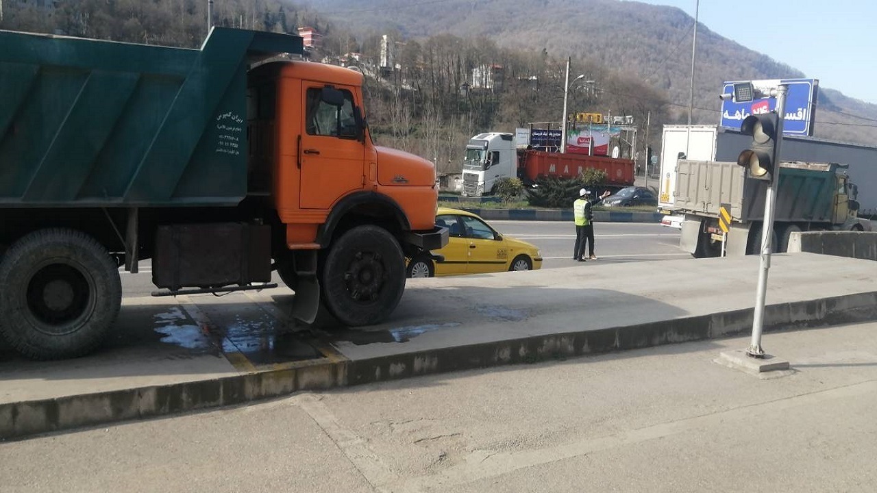 ثبت هوشمند تخلفات اضافه تناژ ناوگان باری؛ ۱۲۷ هزار تخلف در مازندران شناسایی شد