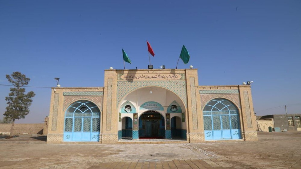 سفری معنوی به آستان مقدس امامزادگان سلیمان (ع) و حسن (ع) در آران و بیدگل + فیلم