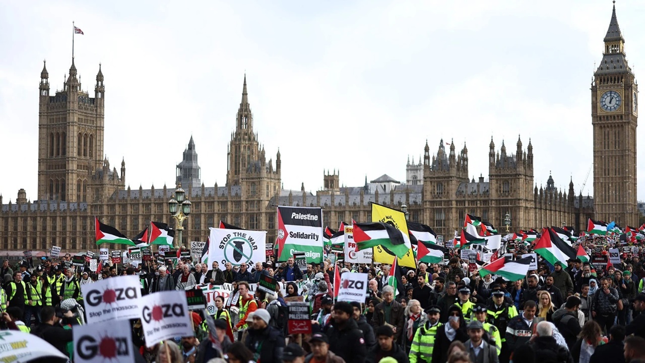 فلسطین محور مبارزه اجتماعیِ انگلیسی‌ها + فیلم