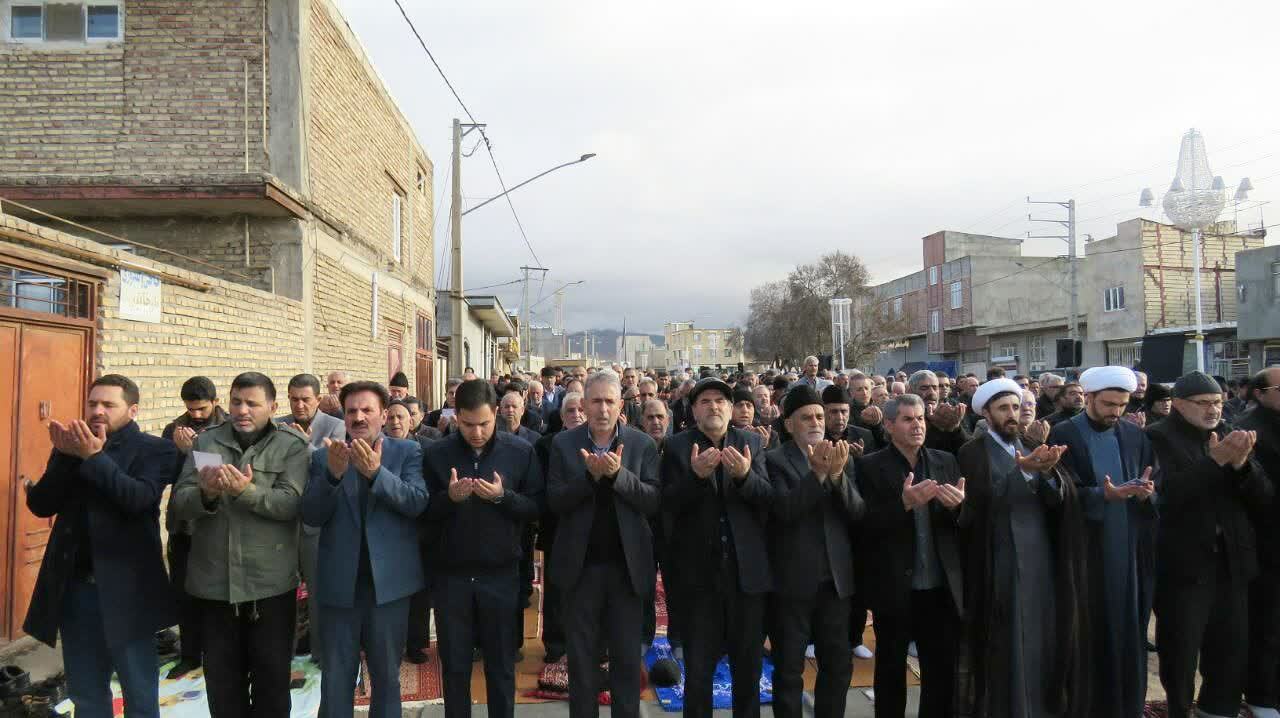 گوشه&zwnj;هایی از اقامه نماز عید سعیدفطر در شهر هریس
