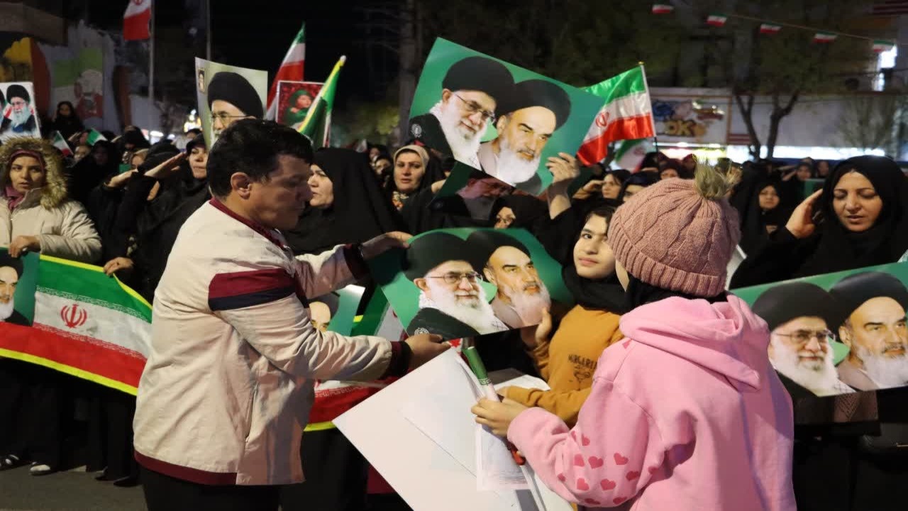 جلوه‌هایی از بیستمین  اجتماع عظیم مردمی در ماهدشت به روایت تصاویر
