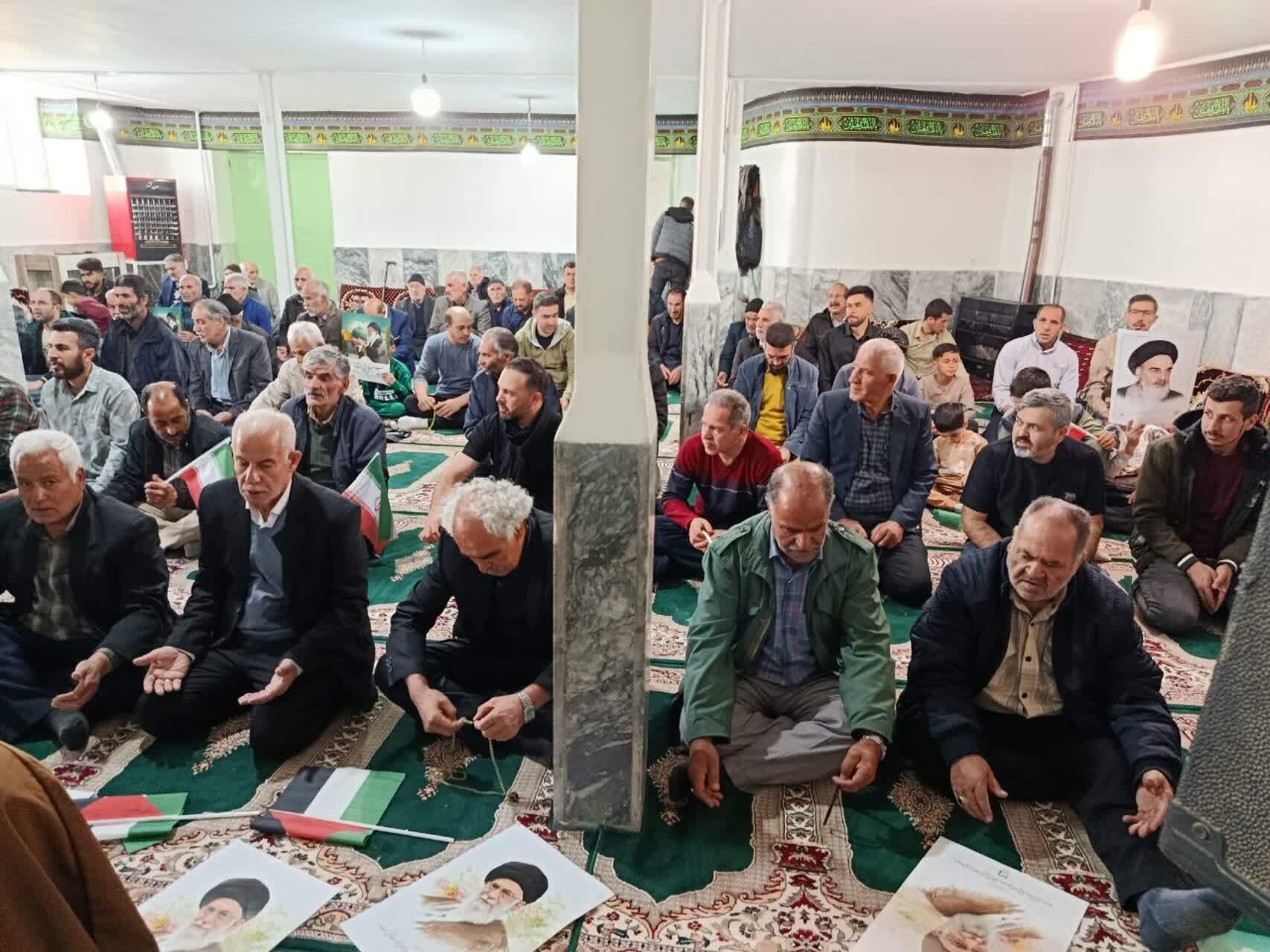 اجتماع با شکوه مردم مومن ماهدشت در نماز عید سعید فطر اجتماع با شکوه مردم مومن ماهدشت در نماز عید سعید فطر