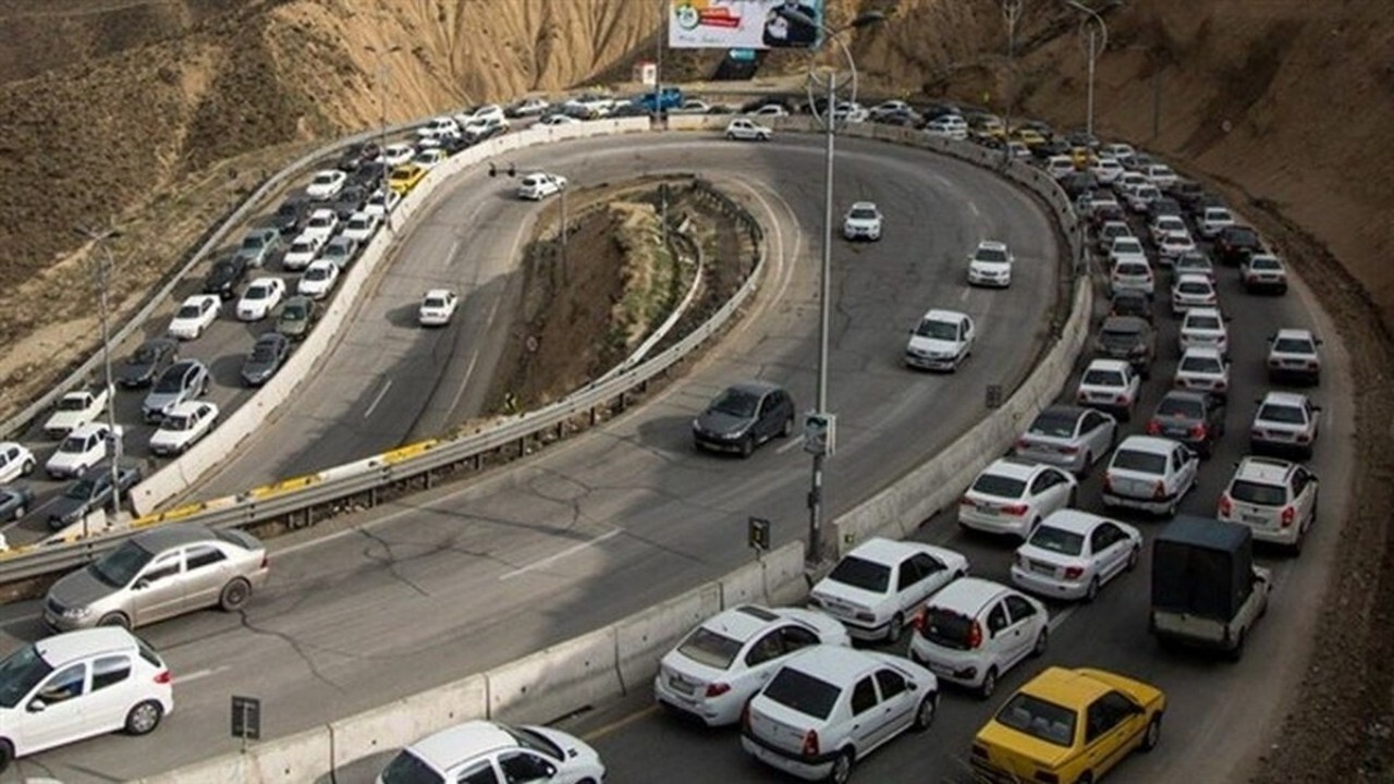 جاده‌های مازندران زیر بار ترافیک؛ احتمال یک‌طرفه شدن محور کندوان