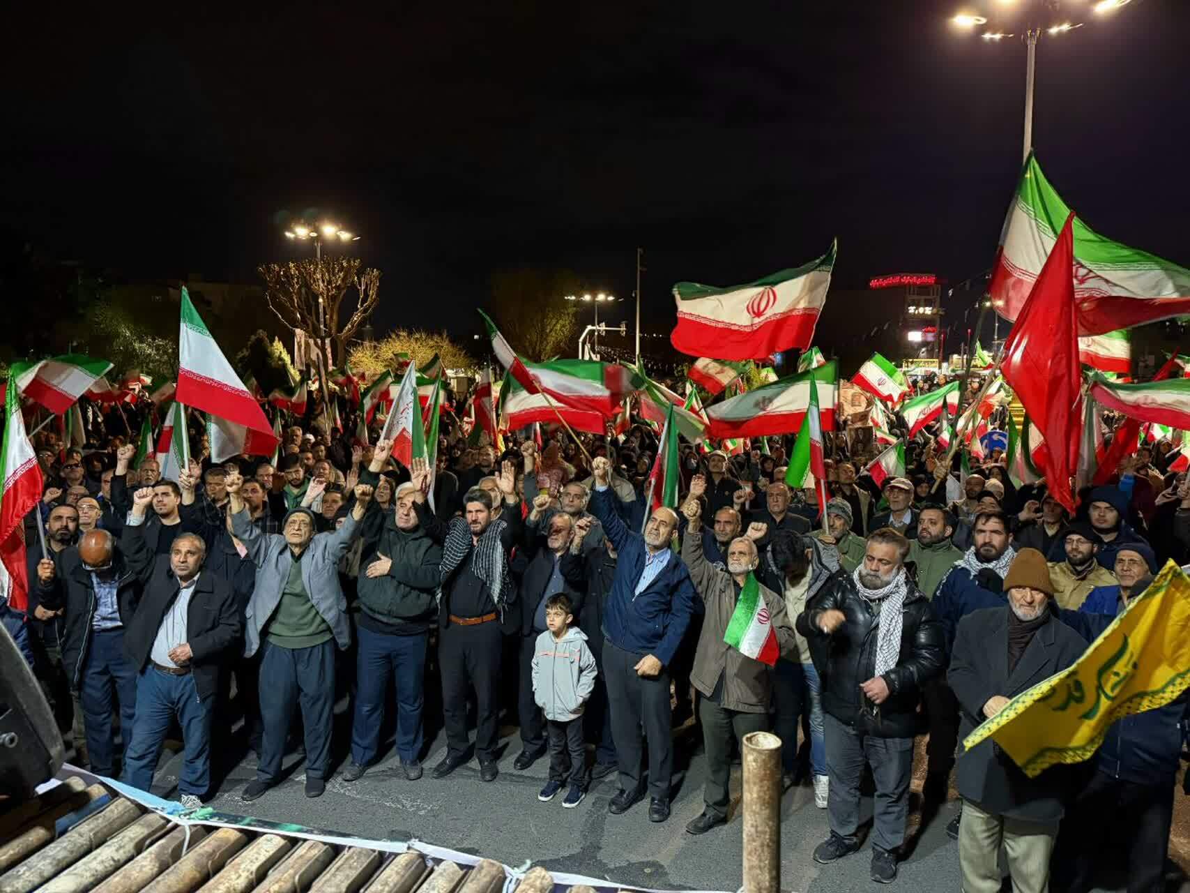 گوشه&zwnj;هایی از وطن دوستی مردم انقلابی شهرری در تجمعات شبانه