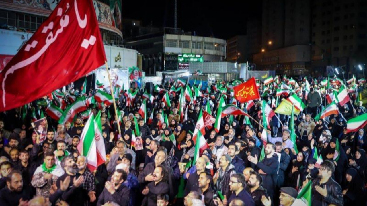 اجرای برنامه سراسری «اقتدار حضور» در میدان انقلاب و مراکز استان‌ها