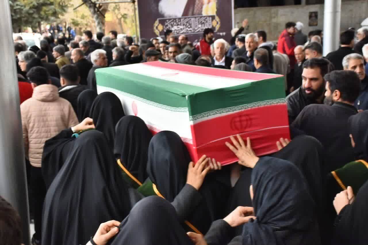 مراسم وداع باشکوه بروجردی&zwnj;ها با ۵ شهید والامقام جنگ رمضان