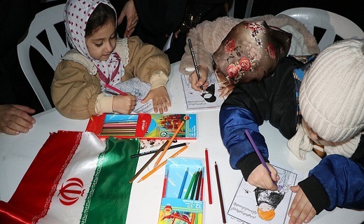 برپایی یادمان فرشته&zwnj;های میناب در پیاده&zwnj;راه فرهنگی رشت + تصاویر