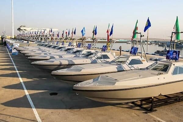زنبورهای سرخ خلیج فارس در انتظار نیروهای آمریکایی زنبورهای سرخ خلیج فارس در انتظار نیروهای آمریکایی