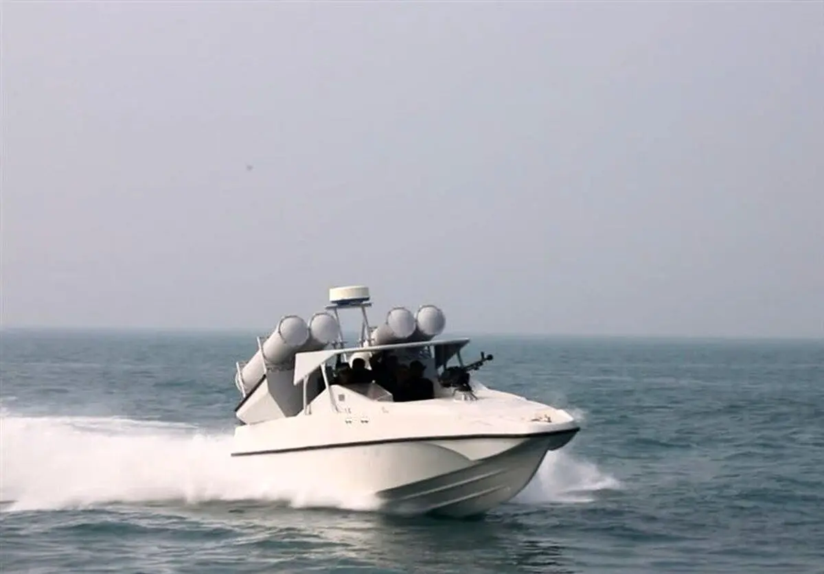 زنبورهای سرخ خلیج فارس در انتظار نیروهای آمریکایی زنبورهای سرخ خلیج فارس در انتظار نیروهای آمریکایی