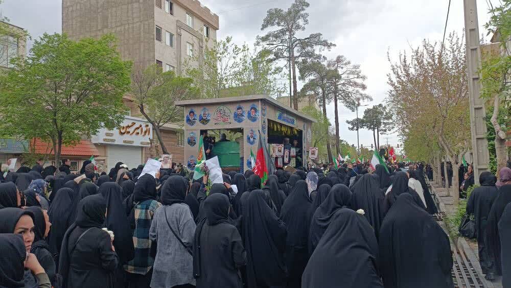 گزارش تصویری از مراسم تشییع شهدای محله ۱۳ آبان
