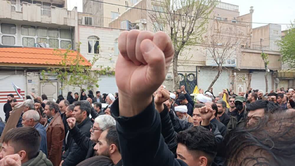 گزارش تصویری از مراسم تشییع شهدای محله ۱۳ آبان