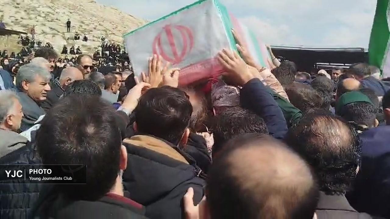۲ شهید جنگ رمضان در لرستان تشییع و خاکسپاری شدند + فیلم