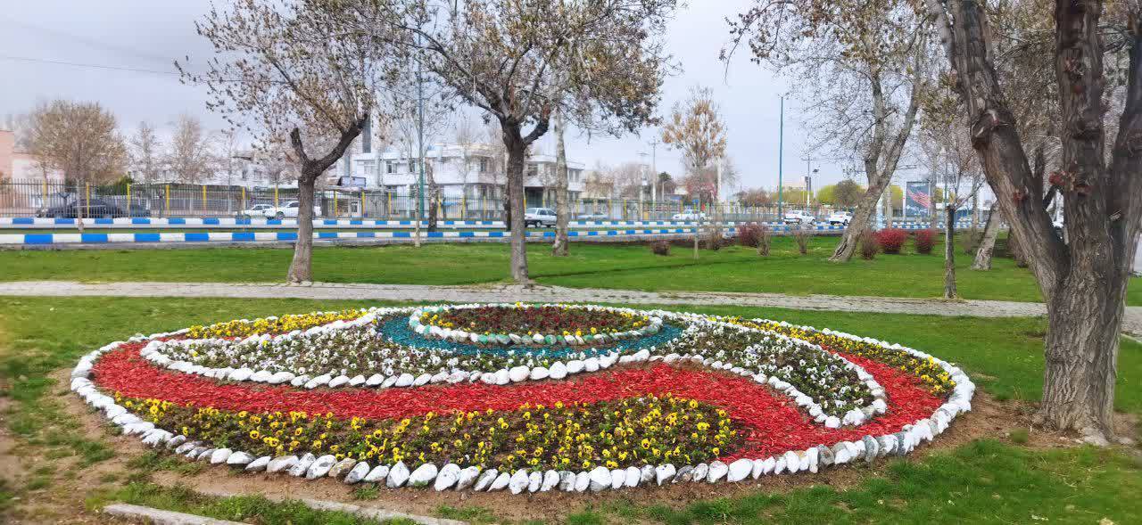 جلوه بهار در خیابانها و میادین ارومیه+ تصاویر