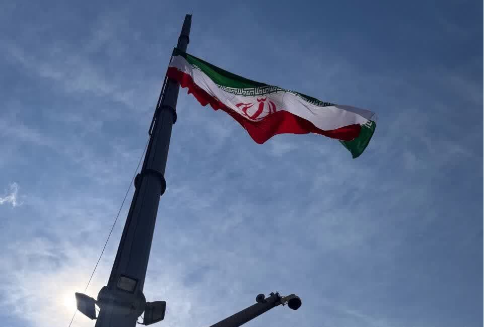 رونمایی از بزرگترین دیوارنگاره ارومیه، منقش به تصاویر ۳ رهبر معظم نظام جمهوری اسلامی+تصاویر رونمایی از بزرگترین دیوارنگاره ارومیه، منقش به تصاویر ۳ رهبر معظم نظام جمهوری اسلامی+تصاویر
