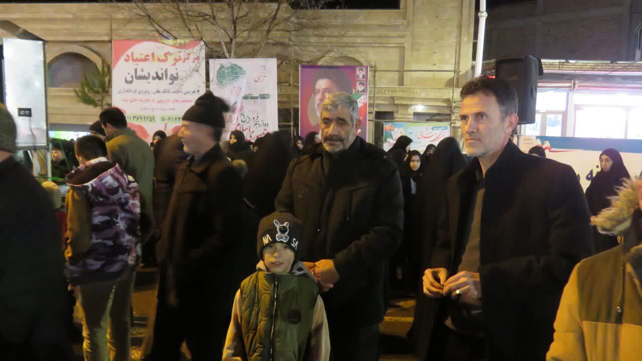 تجمع خانوادگی هریسی&zwnj;ها در حمایت از مقام معظم رهبری