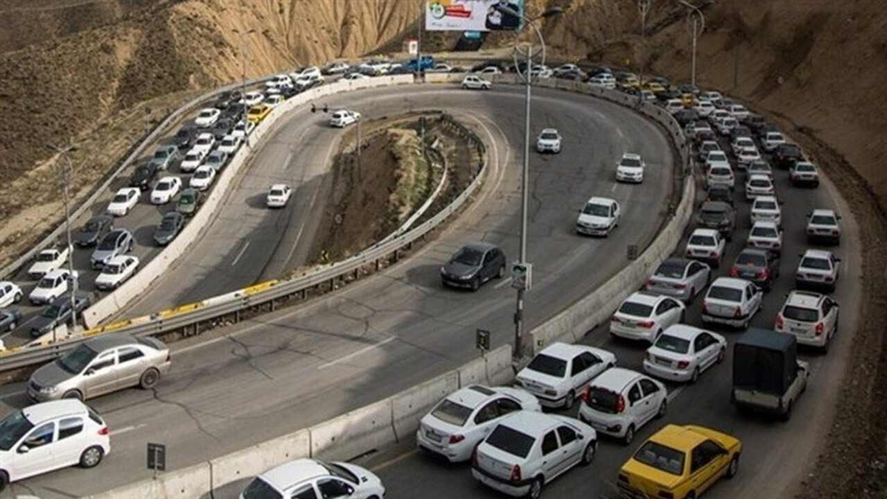 ترافیک نیمه‌سنگین تا سنگین در محورهای کندوان و هراز