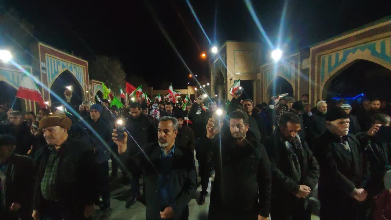برگزاری اقامه نماز استغاثه و دعای امام زمان (عج) در تجمعات شبانه صالح آباد