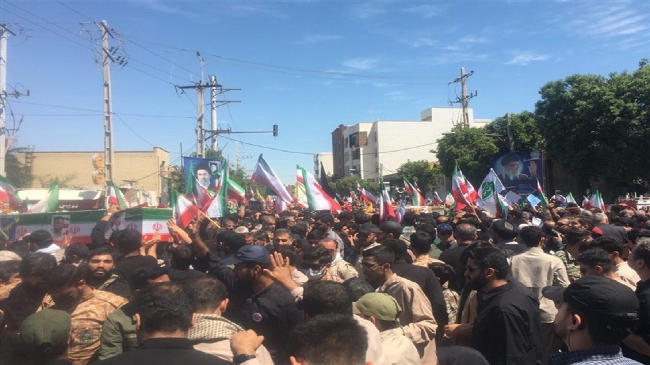 تشییع پیکر شهید تنگسیری در بوشهر
