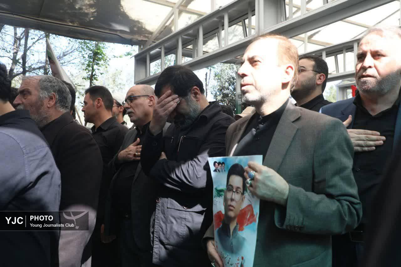 بدرقه دانش آموز شهید قمی تا سرای جاودانی +تصاویر بدرقه دانش آموز شهید قمی تا سرای جاودانی +تصاویر