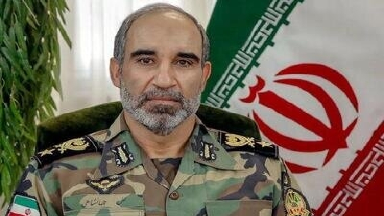 فرمانده نزاجا خطاب به ترامپ: سربازان شما را به ماقبل حجر می‌فرستیم